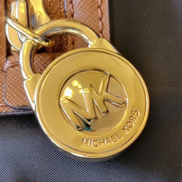 Michael Kors Kempton Nylon Large Shoulder Purse - Picture 12 of 16